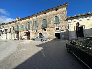 Garage in vendita a montesarchio via tito minniti, 13