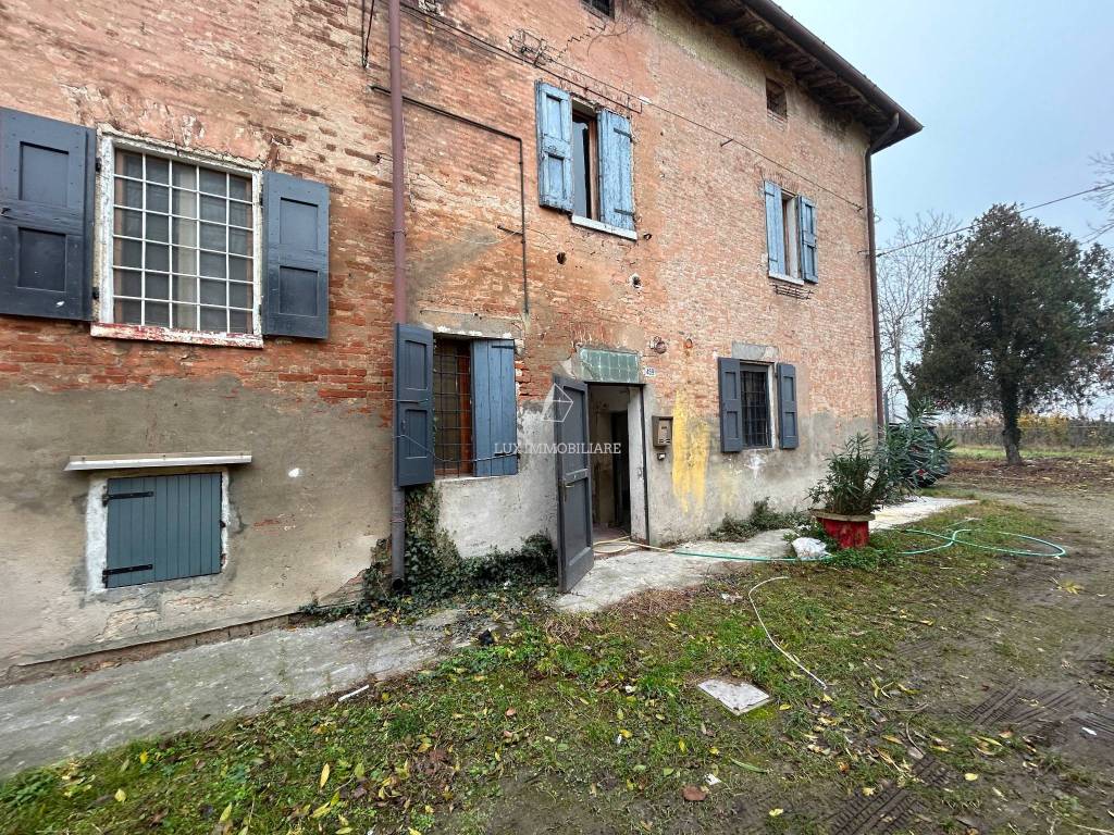 Casa Indipendente in vendita a Modena strada Nazionale del Canaletto Centro