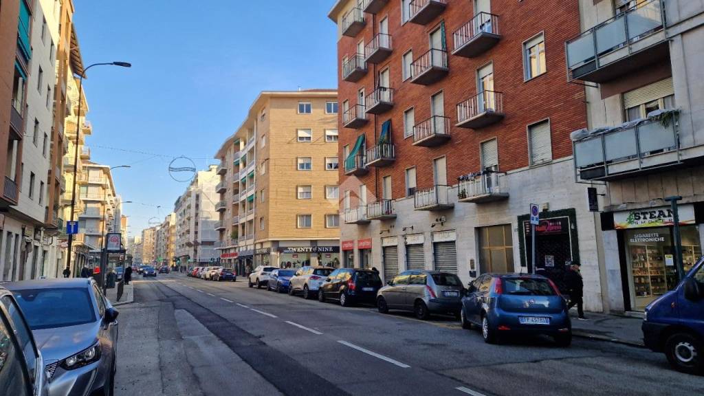 Appartamento in vendita a Torino via Tripoli, 37