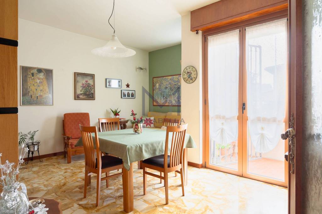 Appartamento in vendita a Besana in Brianza via Don Dionigi Clerici, 4