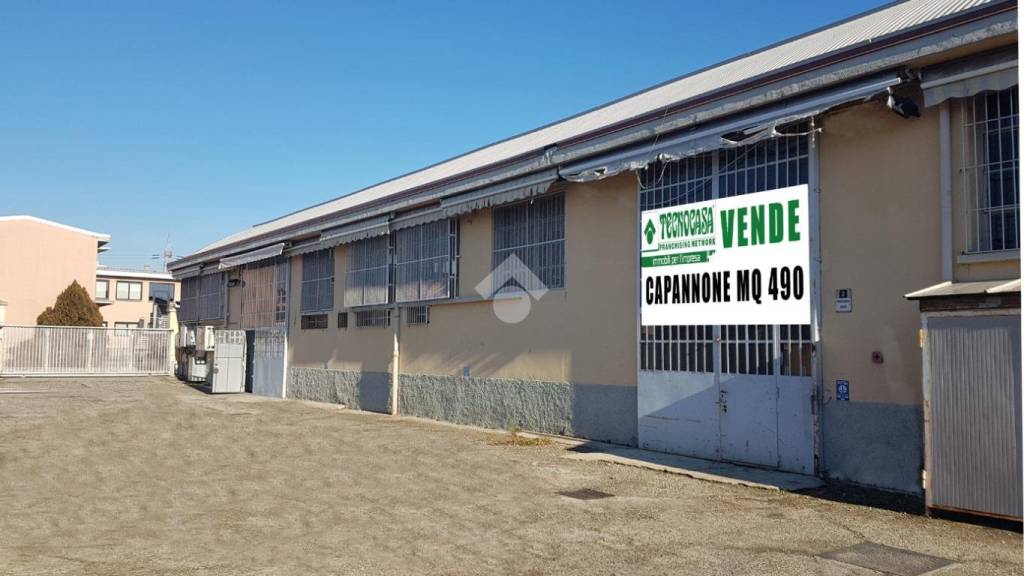 Capannone Industriale in vendita a Paderno Dugnano via monte cervino, 1