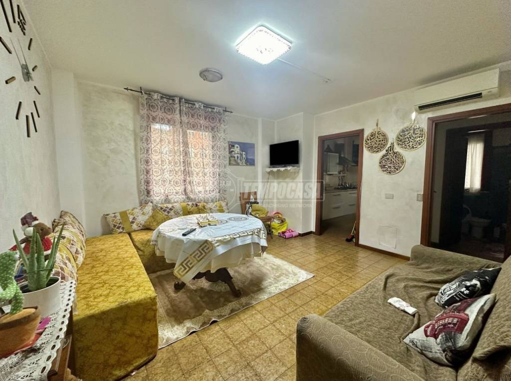Appartamento in vendita a Modena via Nonantolana, 480