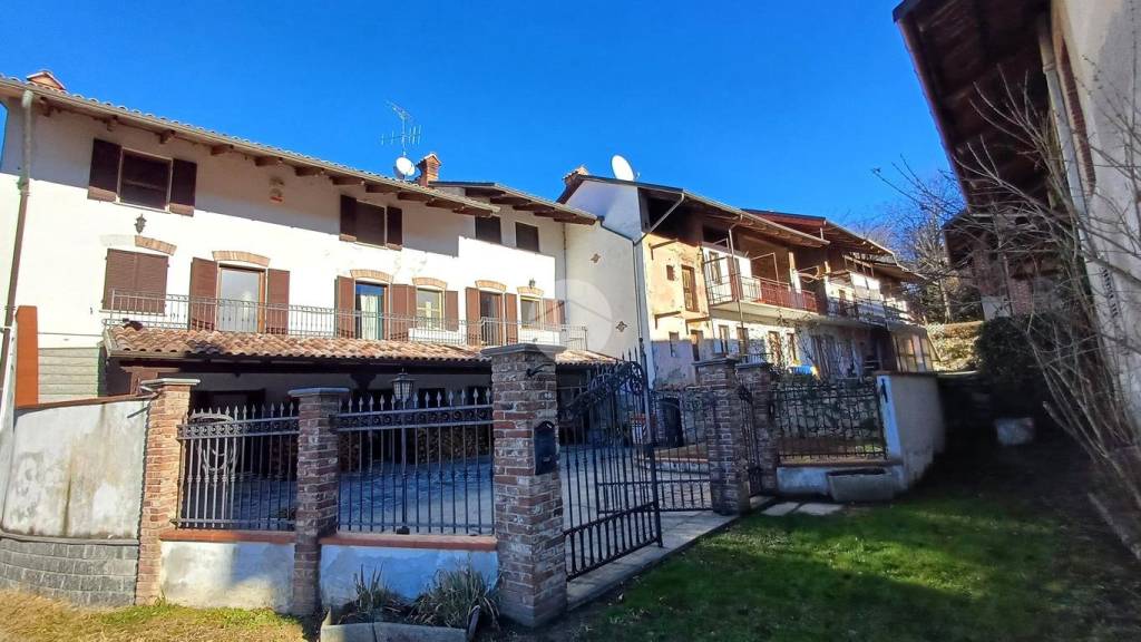 Casa Indipendente in vendita a Cossano Canavese via Magenta, 22