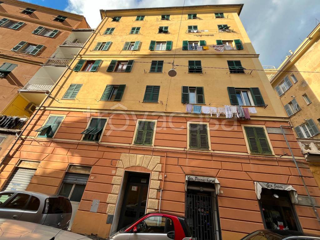 Appartamento in vendita a Genova via Ambrogio Negrone, 24