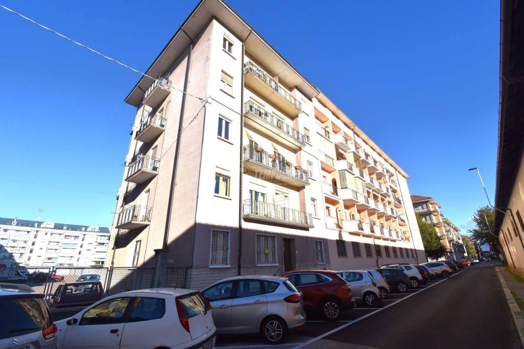 Appartamento in vendita a Cuneo via Ascanio Sobrero, 26