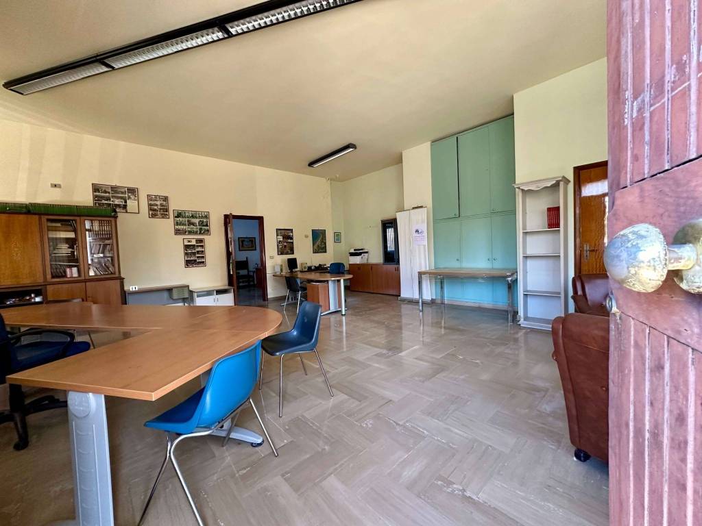 Ufficio in vendita a Ragusa via Palma di Montechiaro, 214