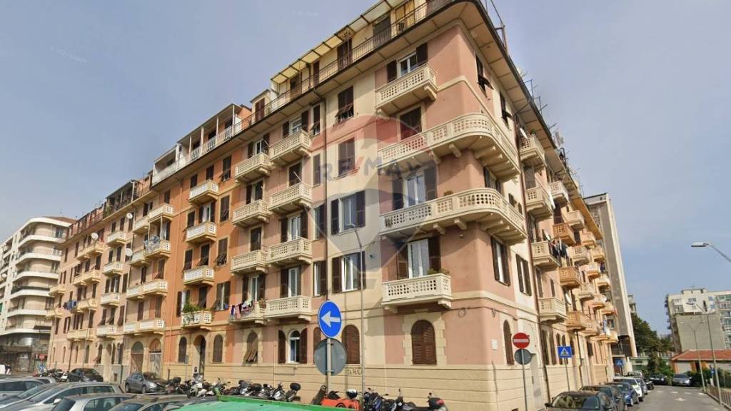 Appartamento in vendita a Savona piazza Aldo Moro, 14
