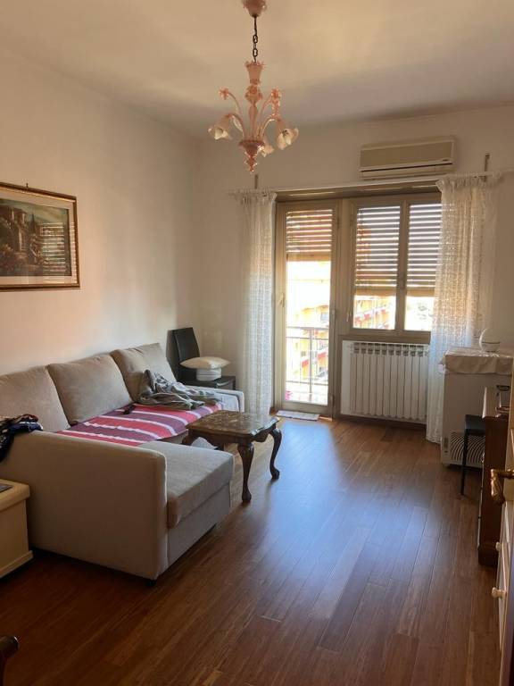 Appartamento in vendita a Pomezia via Virgilio