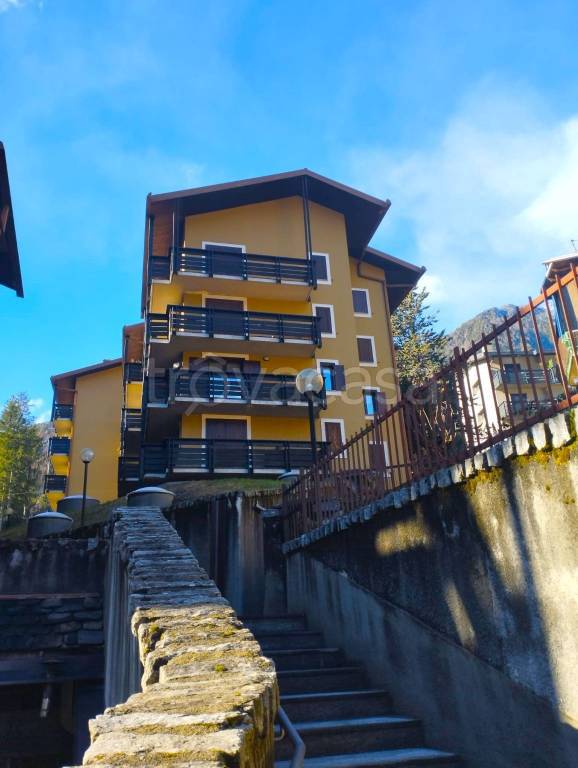 Appartamento in vendita a Chiesa in Valmalenco via Bernina