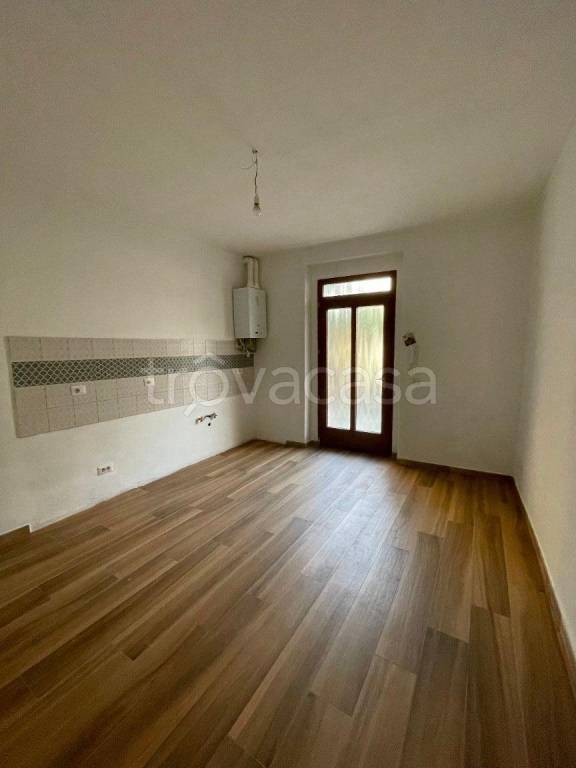 Appartamento in vendita a Legnano via Flora