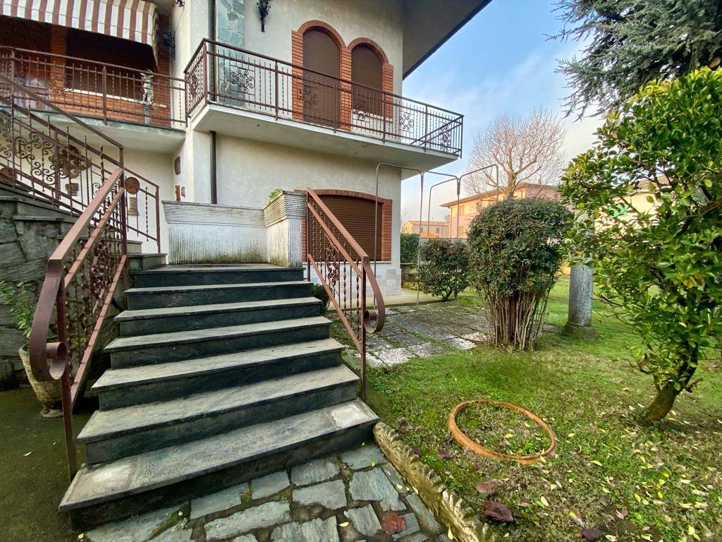 Villa in vendita a Cremona via Migliaro, 5