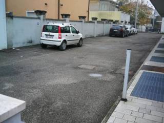 Posto auto in affitto a rovigo vicolo ciro menotti, 1a