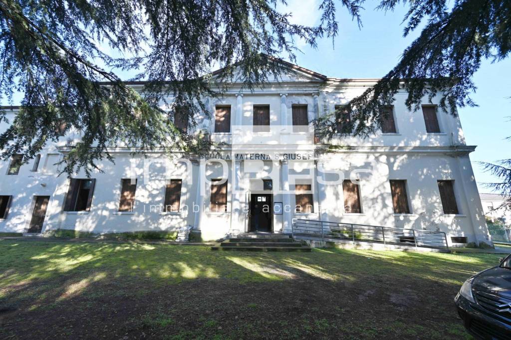 Villa in vendita a Paese via Roma, 21