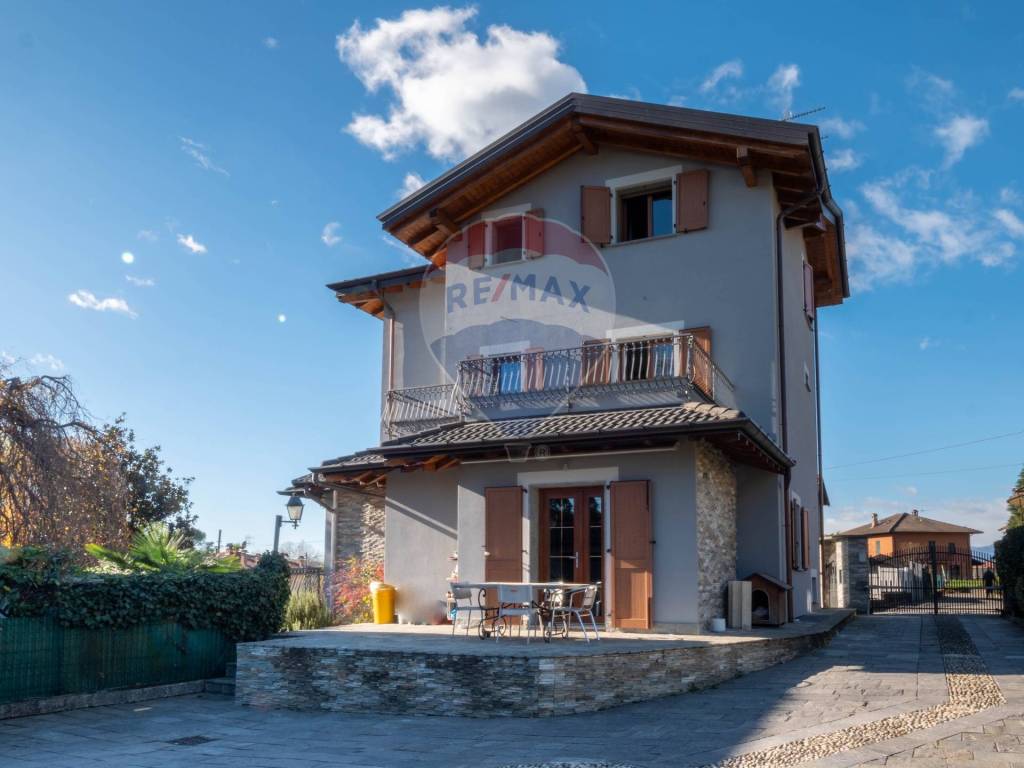 Villa in vendita a Varese via Duca degli Abruzzi, 88