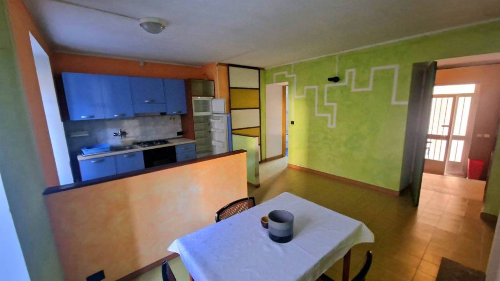 Appartamento in vendita a Sostegno corso Cesare Alfieri