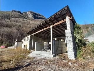 Garage in affitto a crodo via al molinetto, x