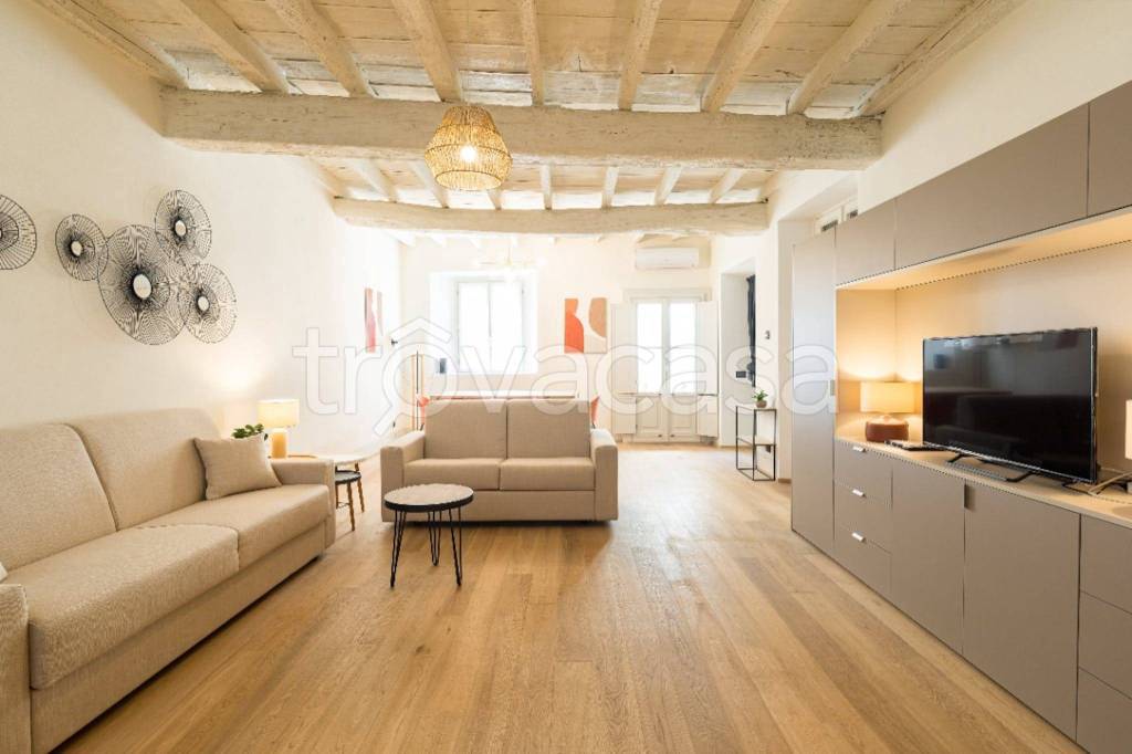 Appartamento in affitto a Como via Gianni Rodari