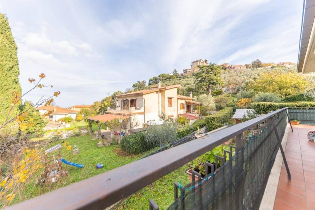 Appartamento in vendita a Monte Porzio Catone via Pilozzo, 3