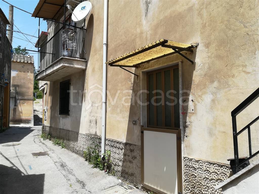 Appartamento in vendita a Salerno via Casa di Giacomo, 48