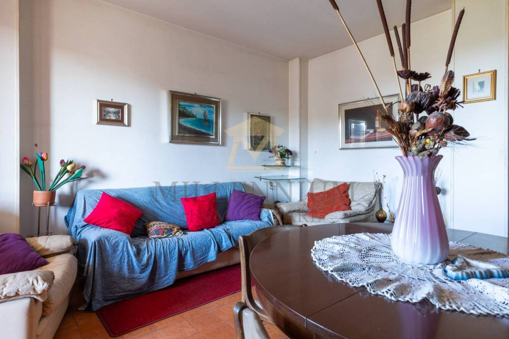 Appartamento in vendita a Roma via Valentino Banal