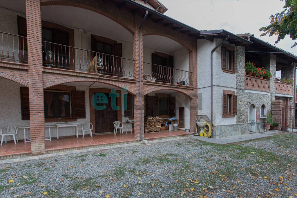Casale in vendita ad Alta Val Tidone via Fornace