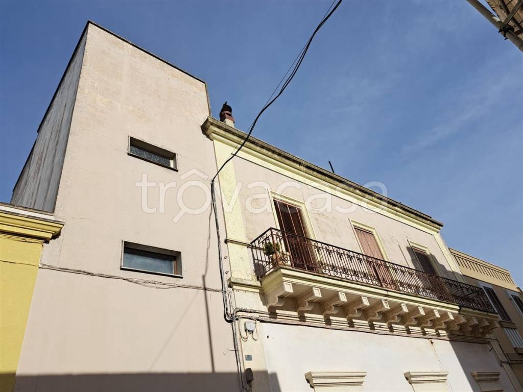 Villa Bifamiliare in vendita ad Alezio via Cesare Battisti, 3