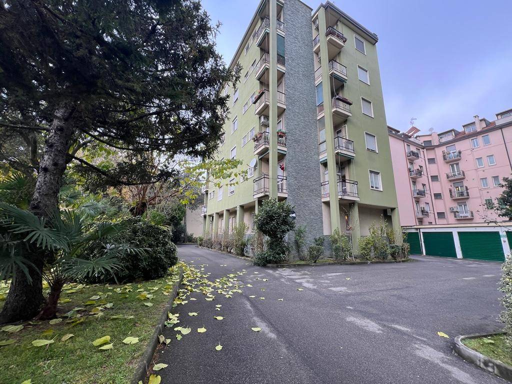Appartamento in vendita a Milano via Cardinale Giuseppe Mezzofanti, 31