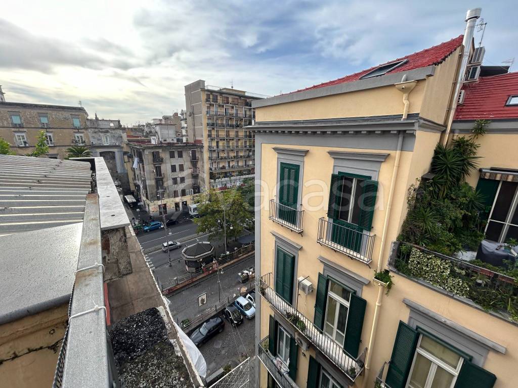 Attico in vendita a Napoli via Fuori Porta San Gennaro