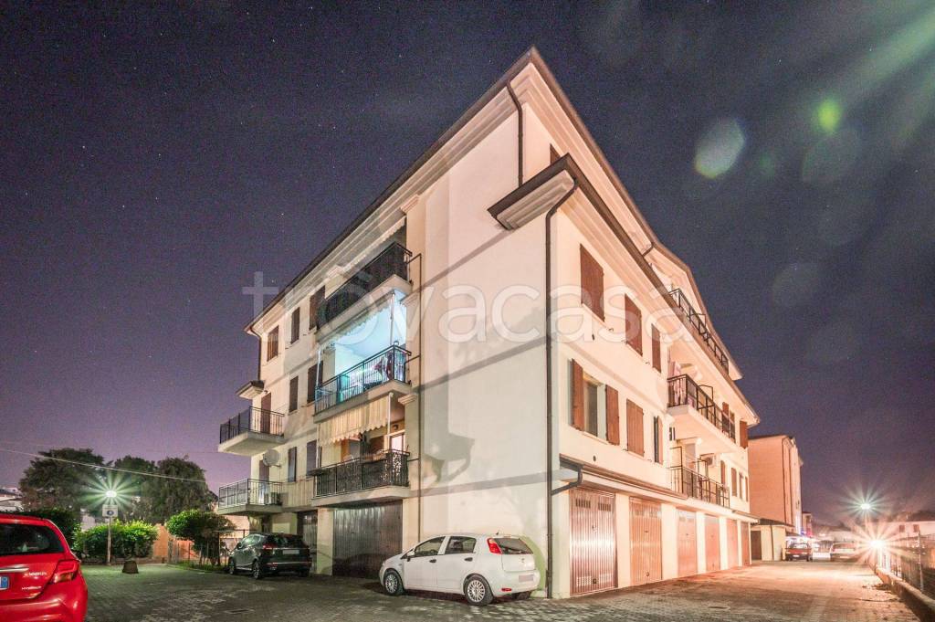 Appartamento in vendita a Castelnovo di Sotto via San Biagio 25, 42024 Castelnovo di sotto re, Italia