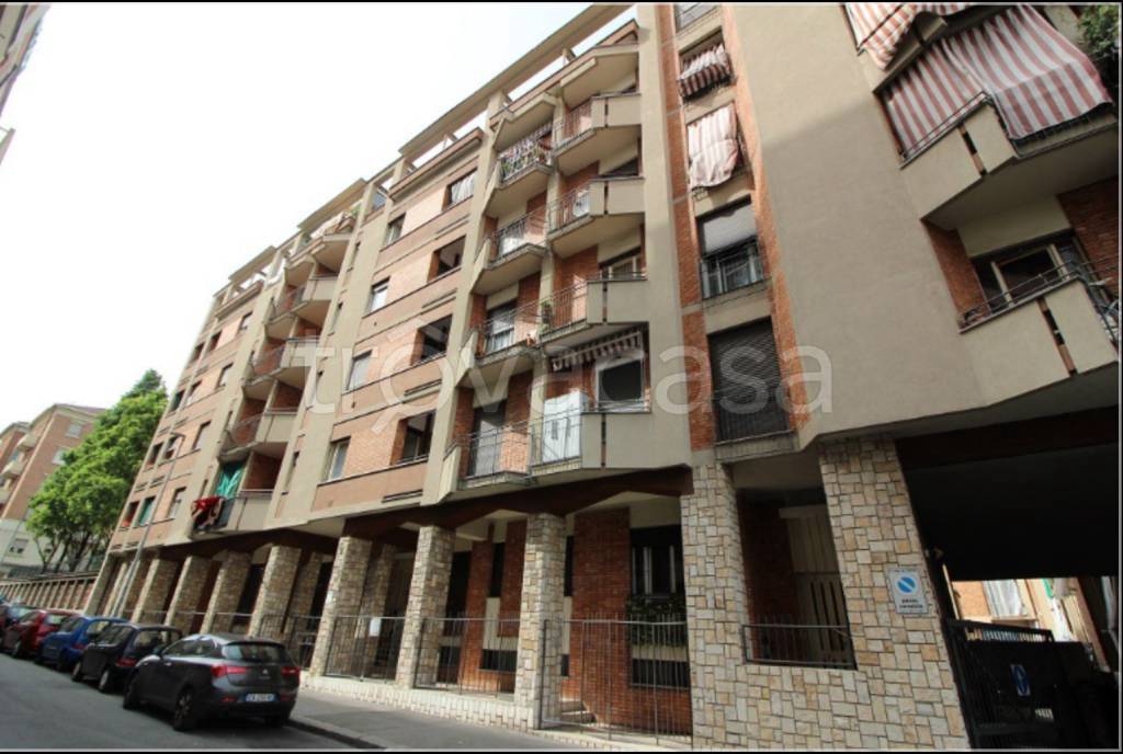 Appartamento in vendita a Torino via Lodi, 9