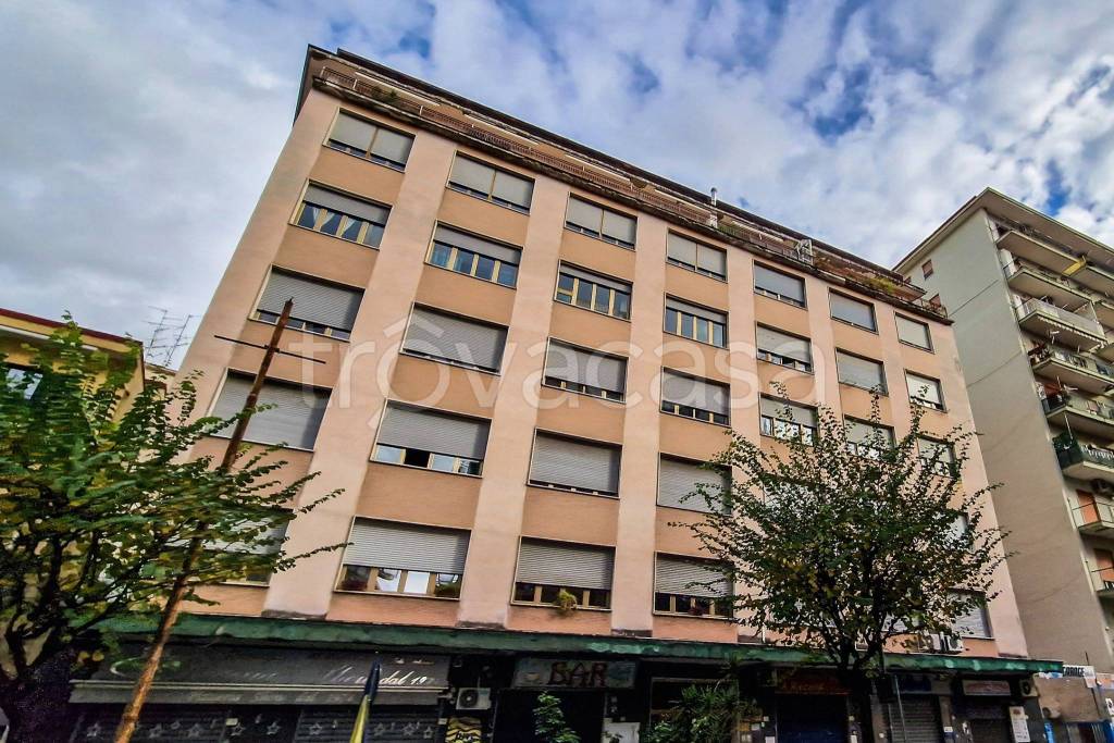 Appartamento in vendita a Castellammare di Stabia viale Europa, 103