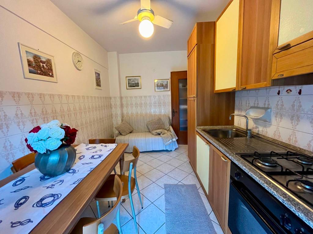 Appartamento in vendita a Pietra Ligure via Francesco Crispi, 43