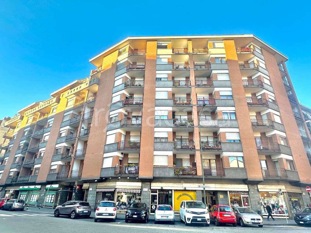 Appartamento in vendita a Torino via Monte Rosa, 83