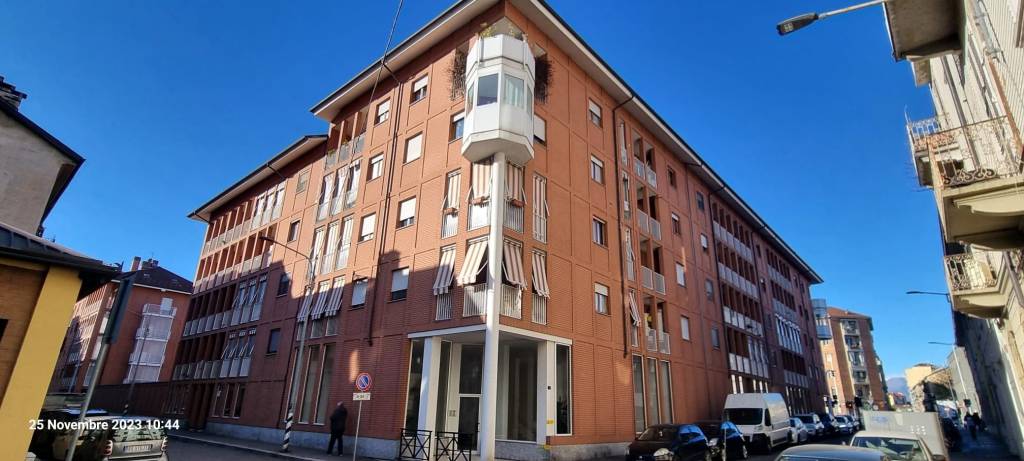 Appartamento in vendita a Torino via Cervino, 83
