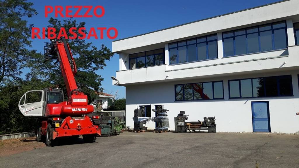 Capannone Industriale in vendita a Cavaglio d'Agogna via Stazione, 79