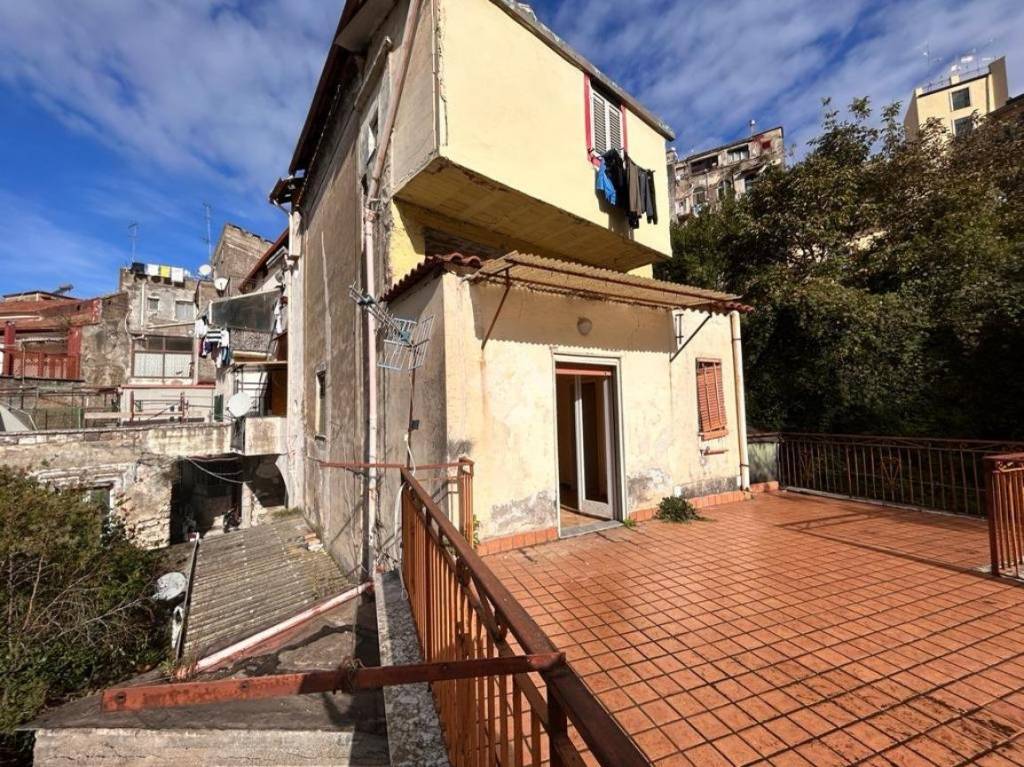 Appartamento in vendita a Gragnano via Vecchia s. Leone, 5