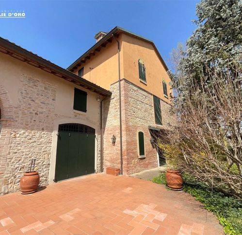 Villa in vendita a Modena strada Per Castelnuovo