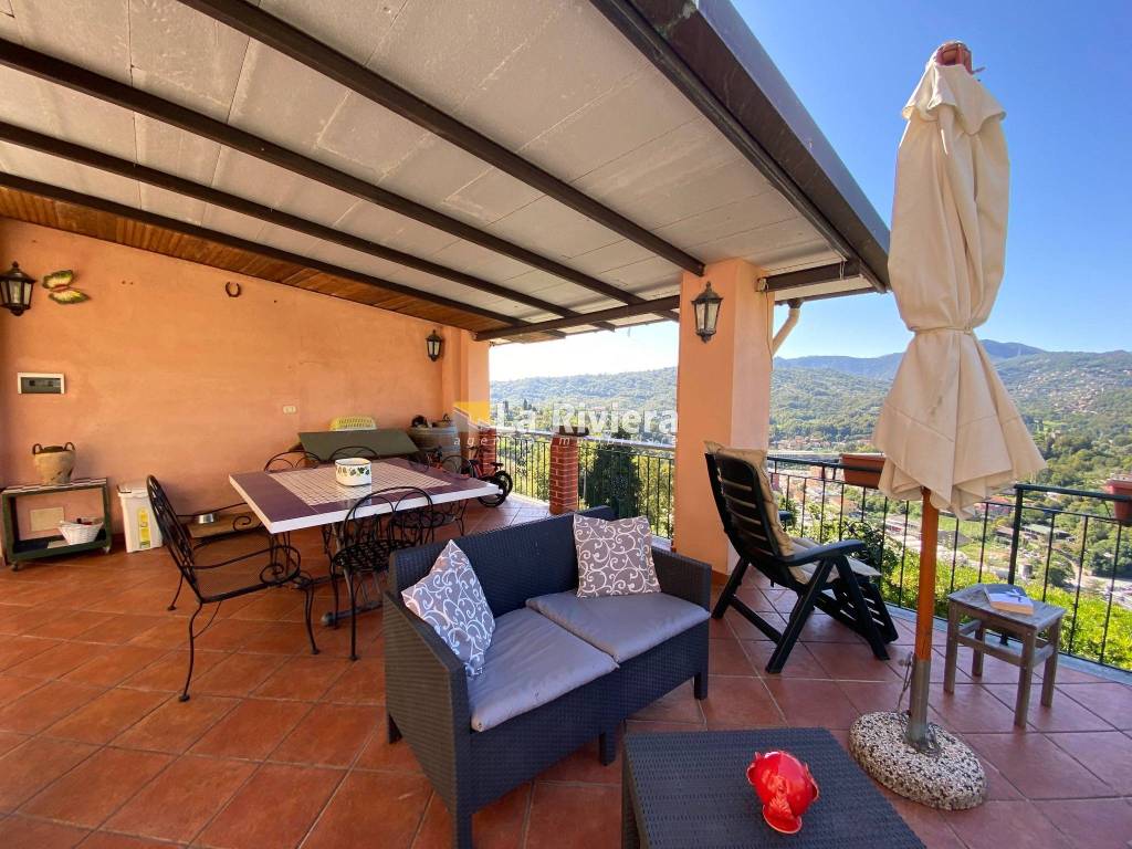 Villa Bifamiliare in vendita a Rapallo via Costetti