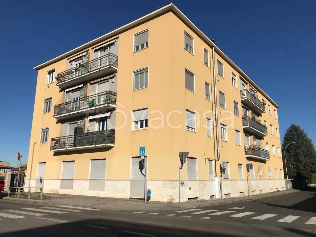 Appartamento in vendita ad Arcore via Cesare Battisti, 81