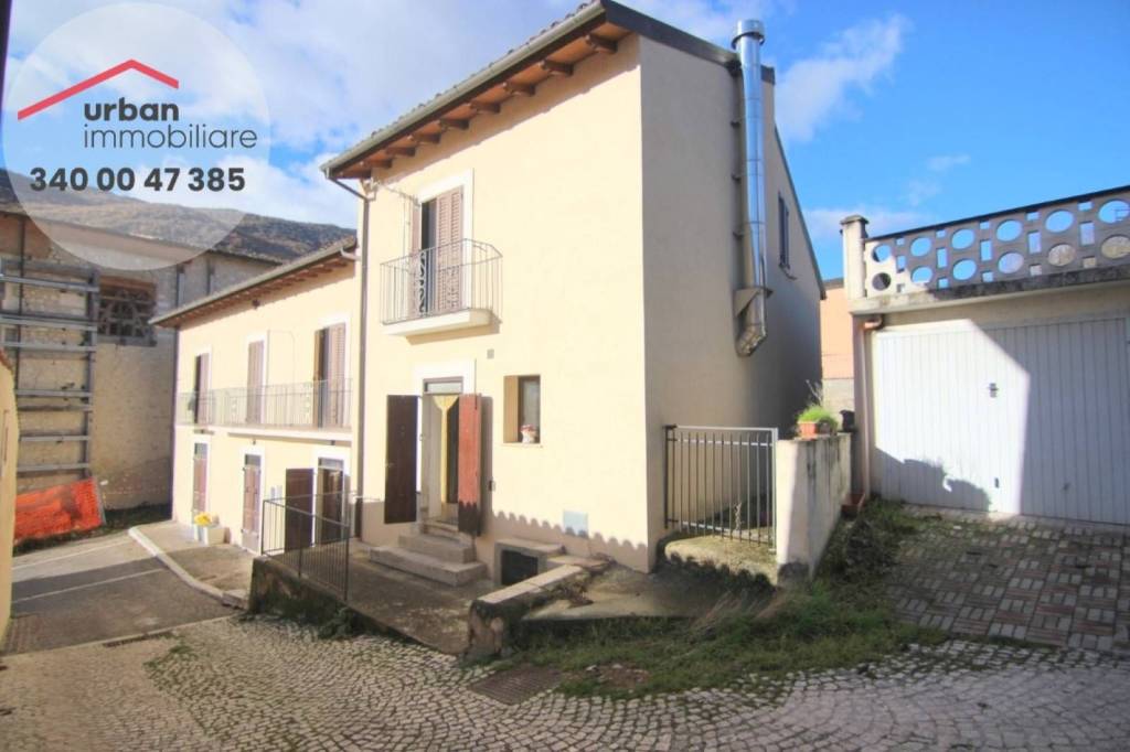 Casa Indipendente in vendita a Villa Sant'Angelo via Santa Maria, 5