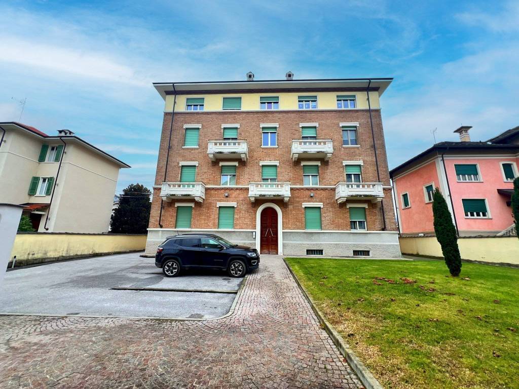 Appartamento in affitto a Saluzzo via Marconi, 16
