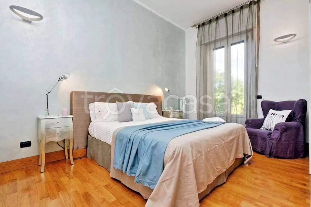 Appartamento in affitto a Milano via Andrea Solari