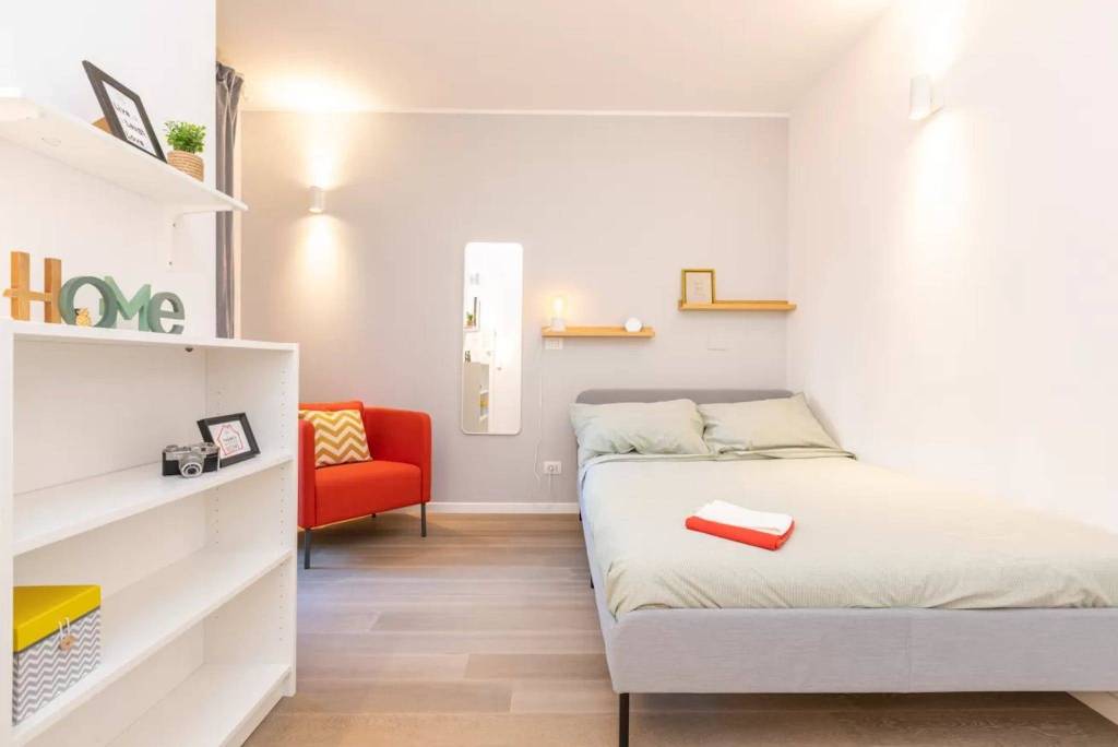 Appartamento in affitto a Milano via Magolfa