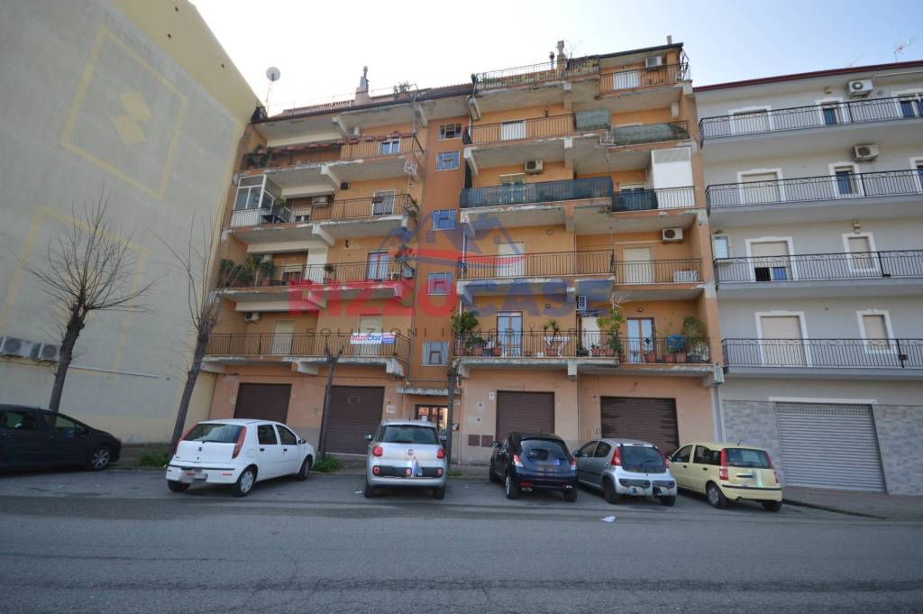 Appartamento in vendita a Corigliano-Rossano viale dei Normanni, 76