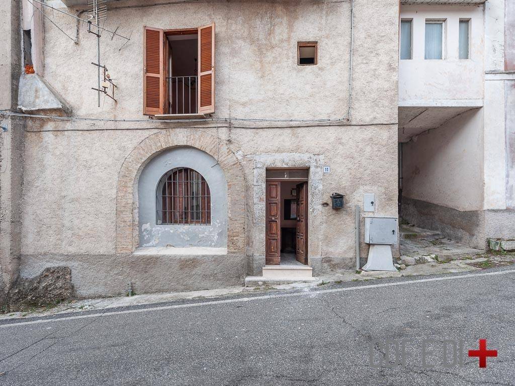 Appartamento in vendita a Rivodutri via Umberto I