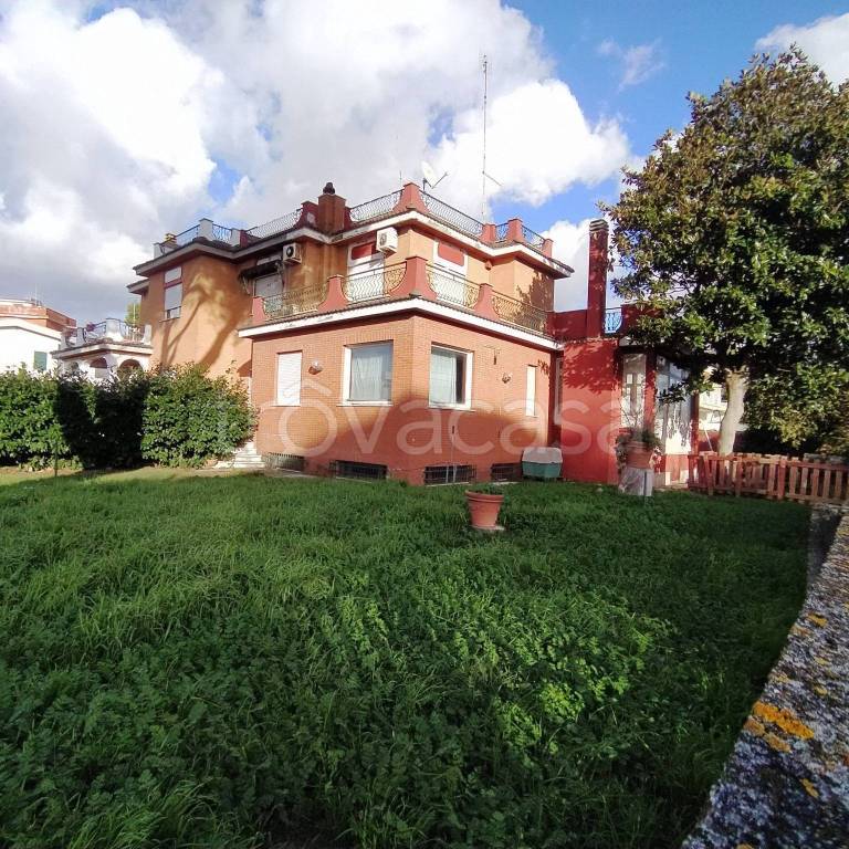 Villa Bifamiliare in vendita ad Anzio via Tirreno, 23