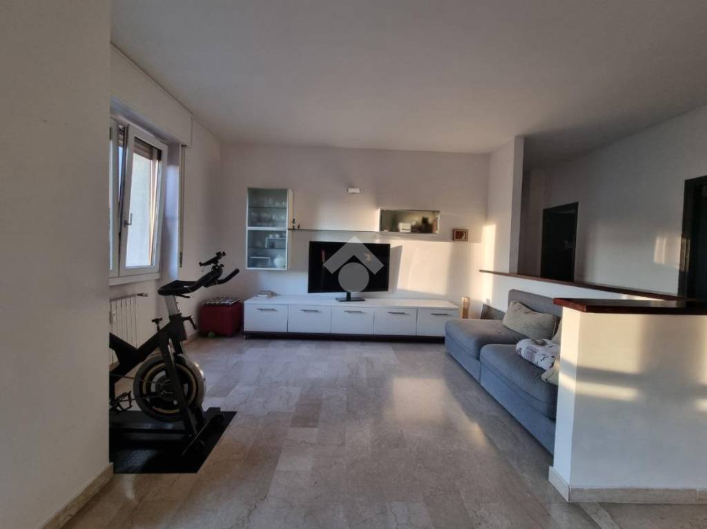 Appartamento in vendita a Milano via Nikolajevka, 6