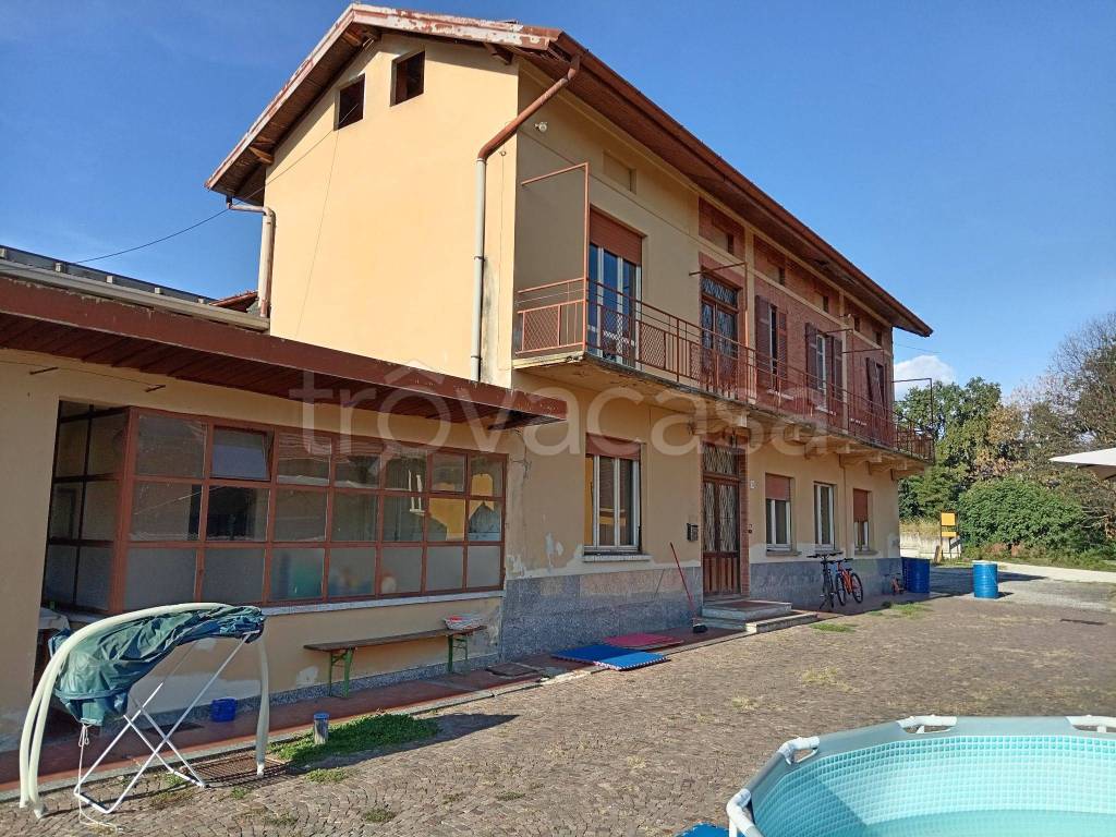 Villa in in vendita da privato a Brebbia via Vignetta, 19