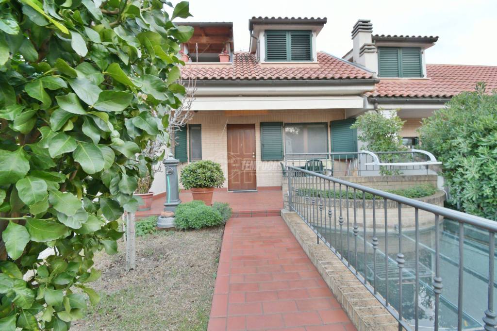 Casa Indipendente in vendita ad Ascoli Piceno via delle Begonie 136/a