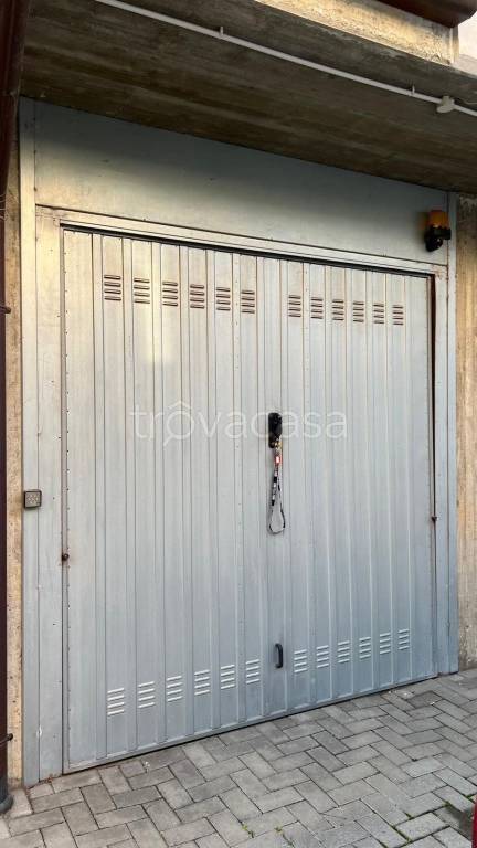 Garage in vendita a Gerenzano via Fratelli Ghirimoldi